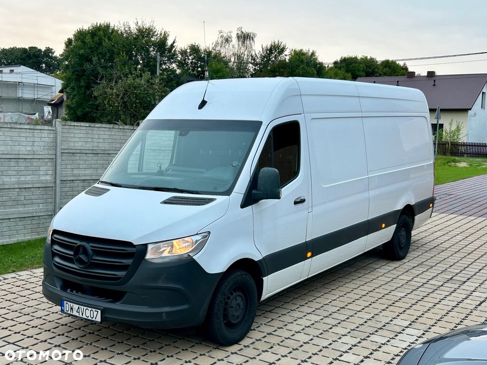 Mercedes-Benz Sprinter - 2