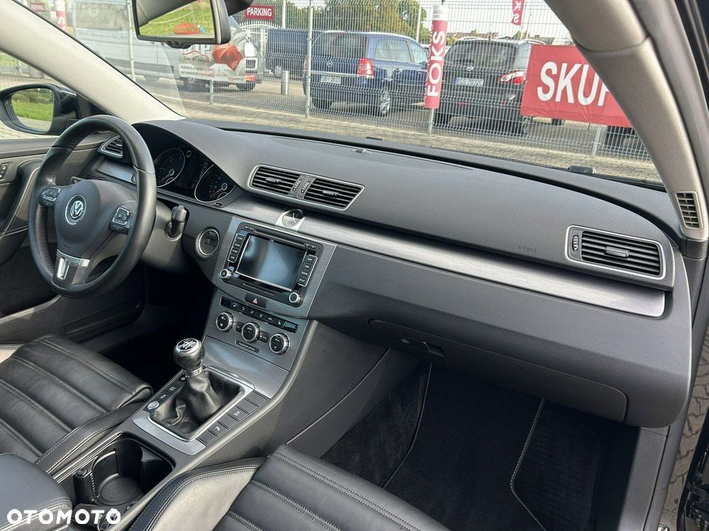 Volkswagen Passat 2.0 TDI Highline - 18