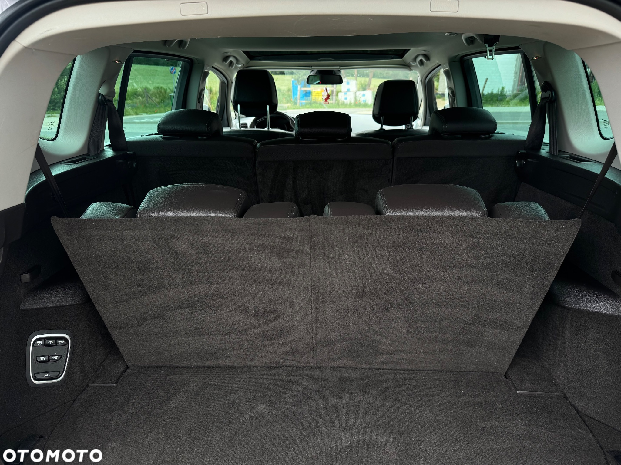 Renault Espace 1.6 dCi Energy Initiale Paris EDC 7os - 23
