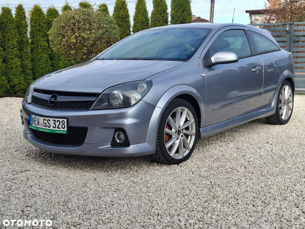 Opel Astra GTC 1.8 Cosmo - 4