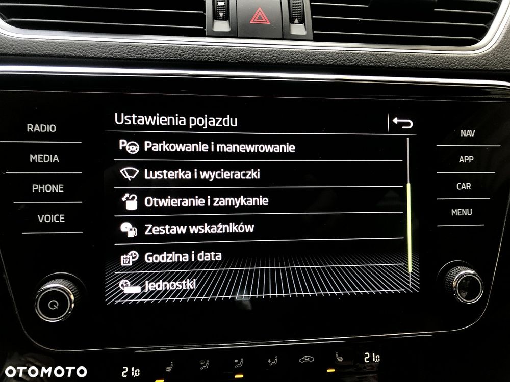 Skoda Superb 2.0 TDI SCR Style DSG - 19