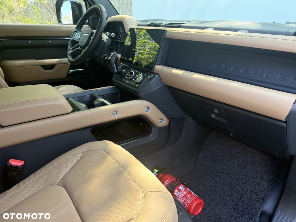 Land Rover Defender 110 D350 X-Dynamic HSE - 3