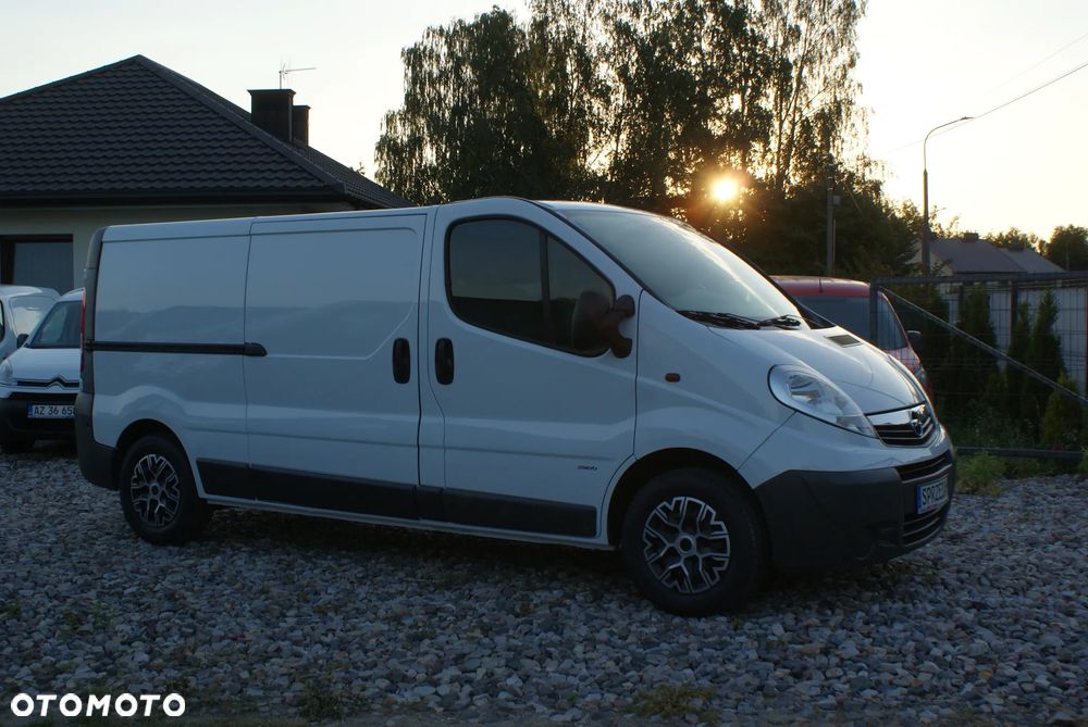Opel Vivaro - 14