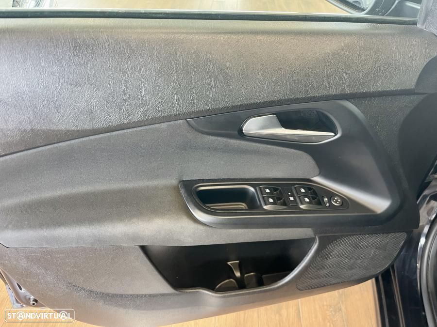 Fiat Tipo 1.3 MultiJet Life - 24