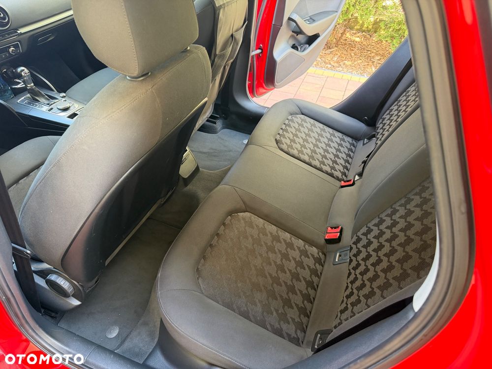 Audi A3 Sportback 2.0 TDI clean diesel Ambition S tronic - 8