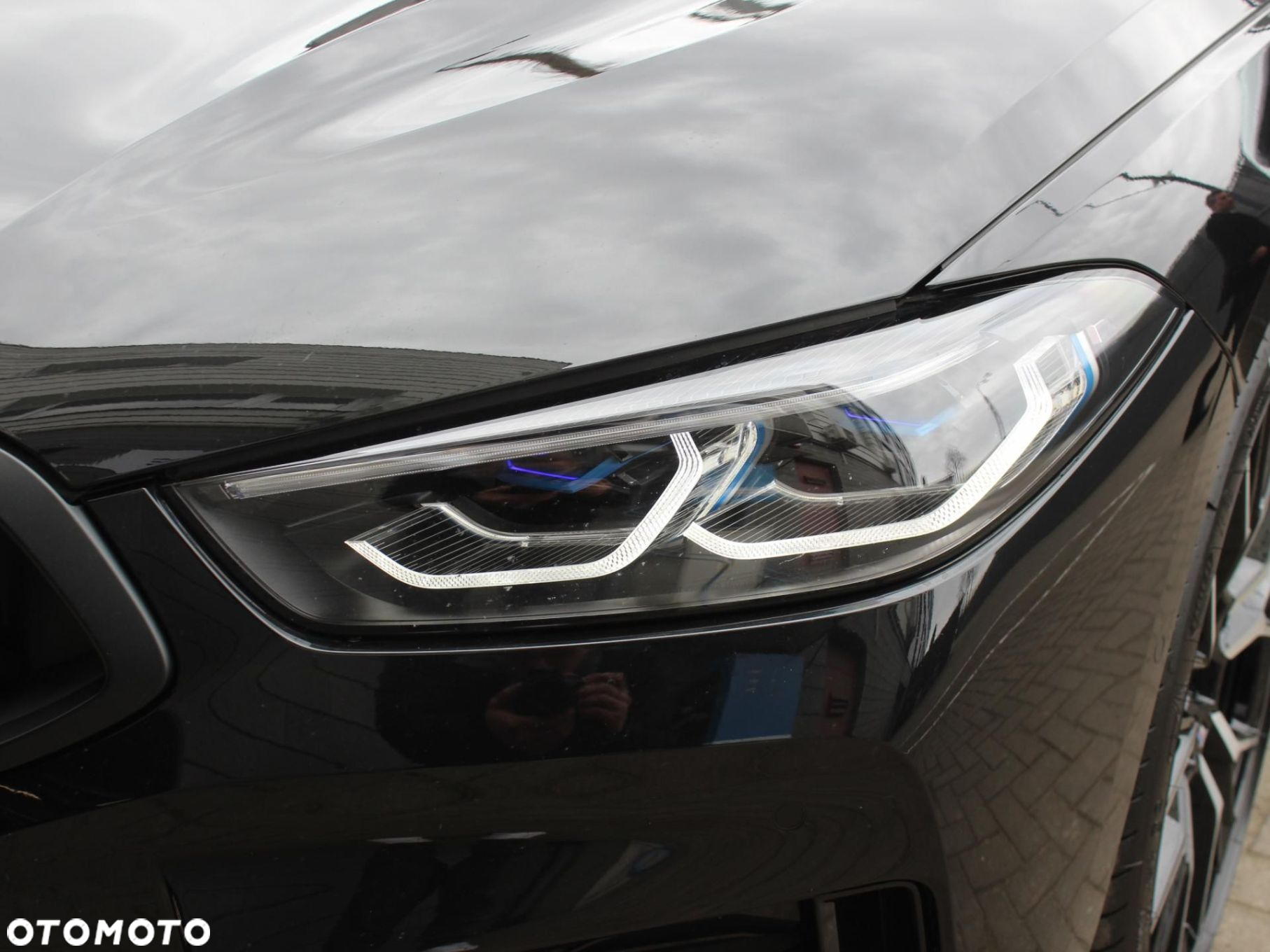 BMW Seria 8 - 24