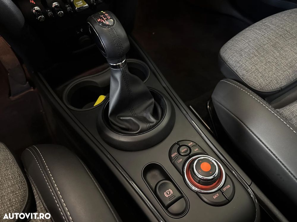 Mini Countryman - 18