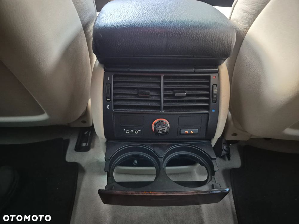 BMW X5 4.4i - 23