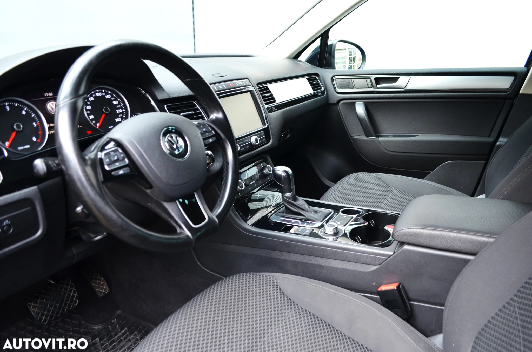 Volkswagen Touareg - 8