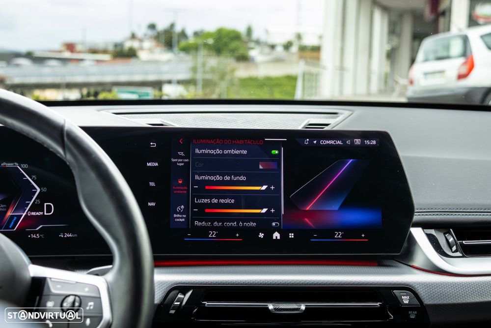 BMW iX1 eDrive20 Pack Desportivo M - 52