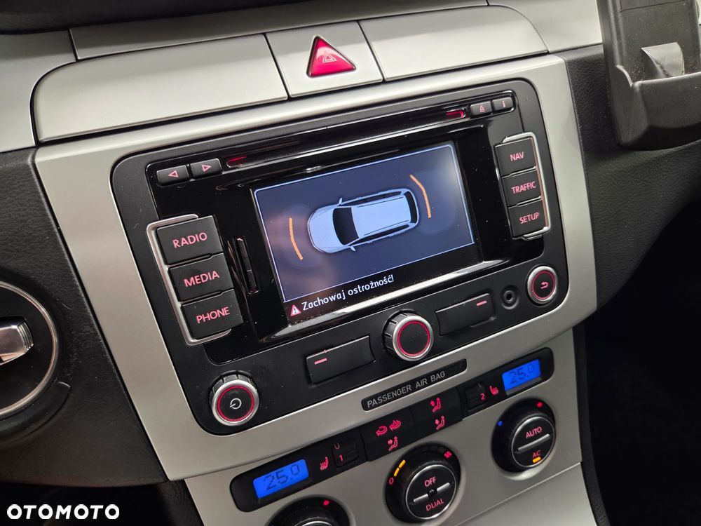 Volkswagen Passat Variant 2.0 TDI BlueMotion Technology DPF Comfortline - 41