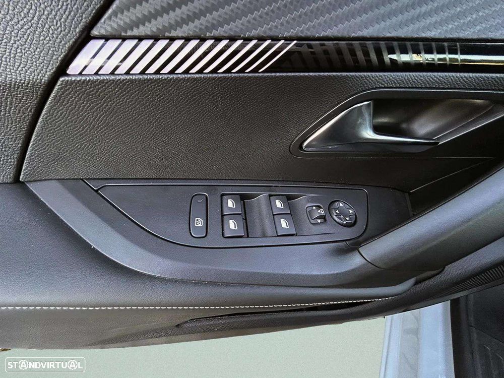 Peugeot e-2008 50 kWh Allure Pack - 31