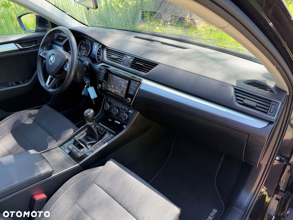 Skoda Superb 2.0 TDI Style - 12