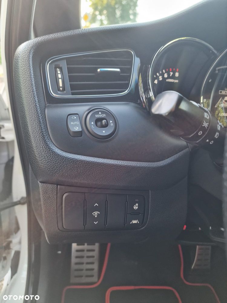 Kia ProCeed 1.6 T-GDI GT L - 15