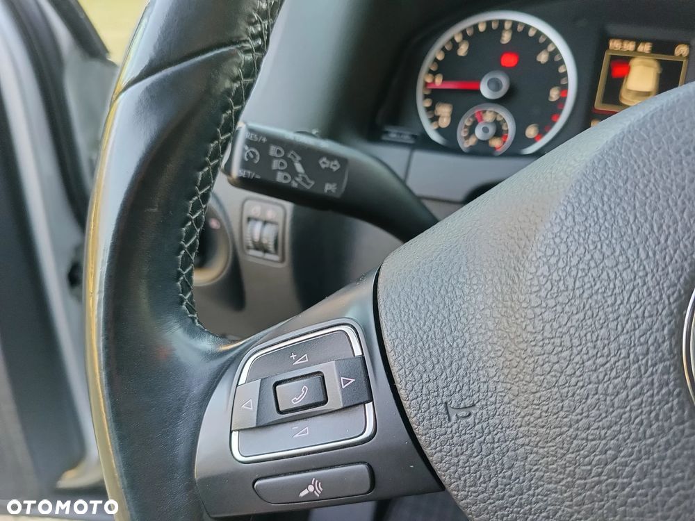 Volkswagen Tiguan 2.0 TDI SCR 4Motion (BlueMotion Tech) Comfortline - 18