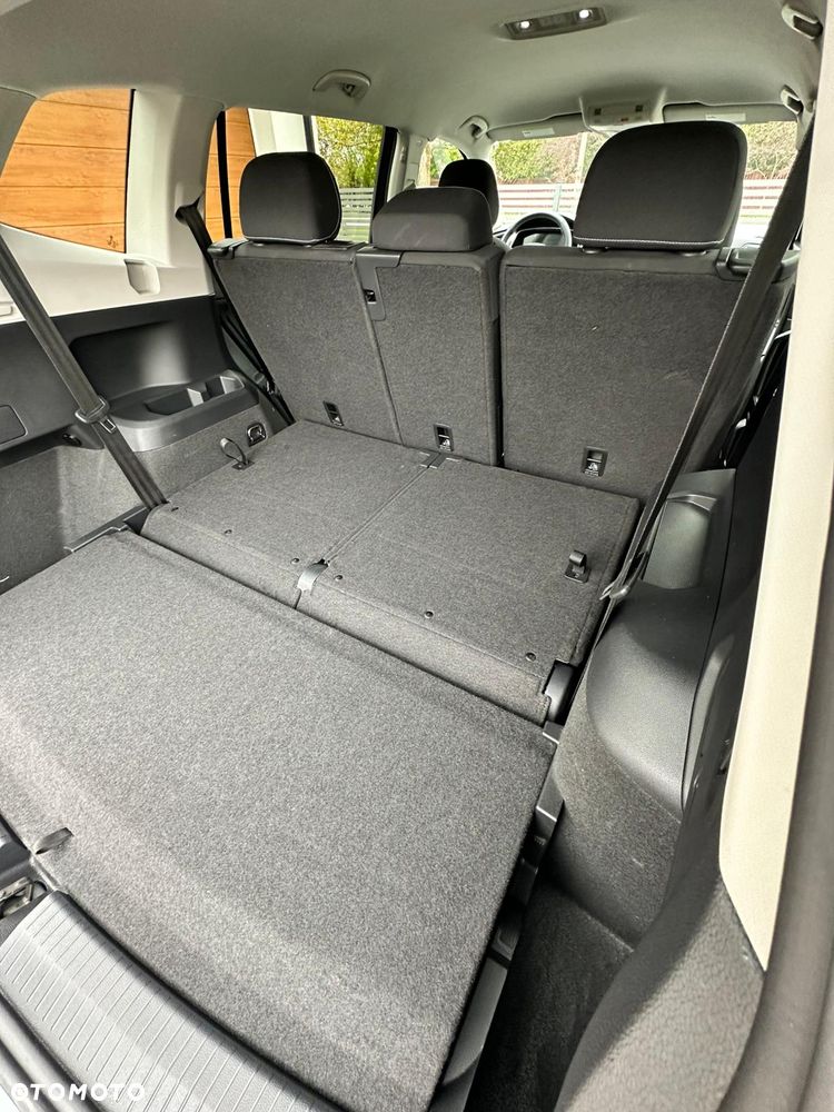 Volkswagen Tiguan - 19