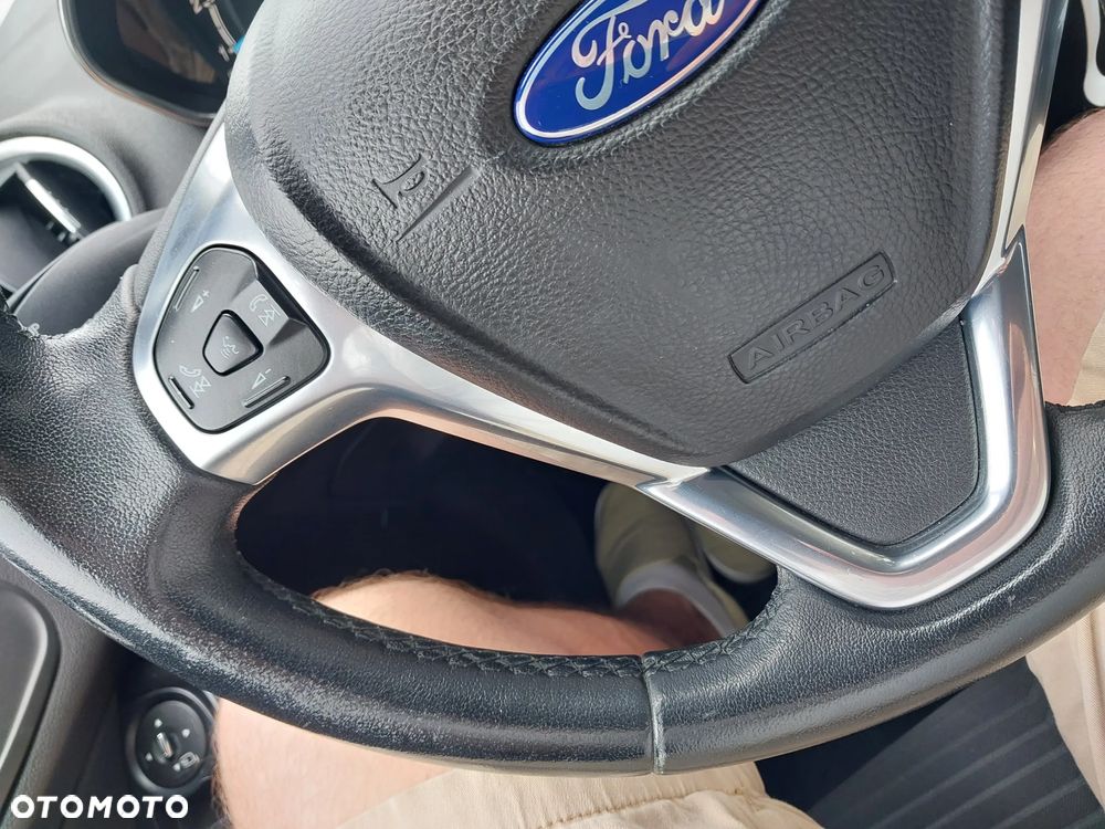 Ford Fiesta 1.0 EcoBoost STart-Stop Titanium - 36