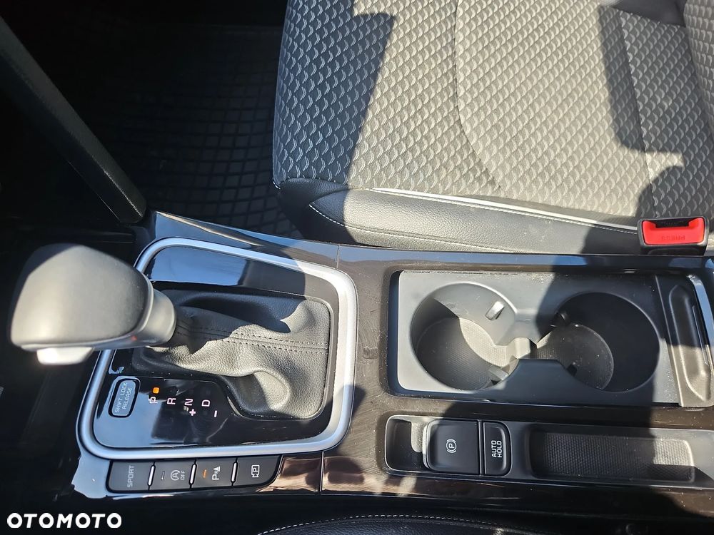 Kia Ceed 1.5 T-GDI Tribute DCT - 16