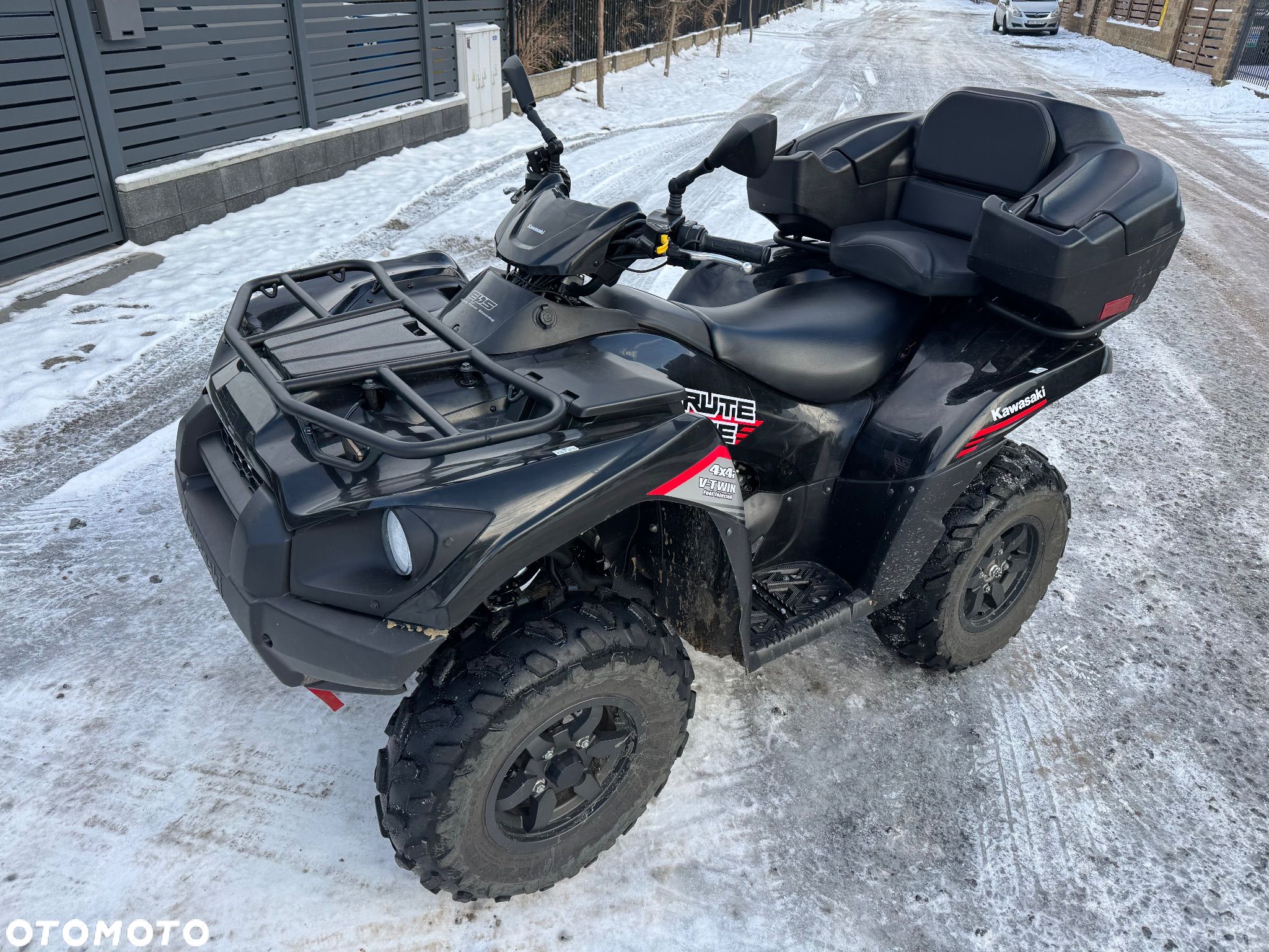 Kawasaki Brute Force - 1