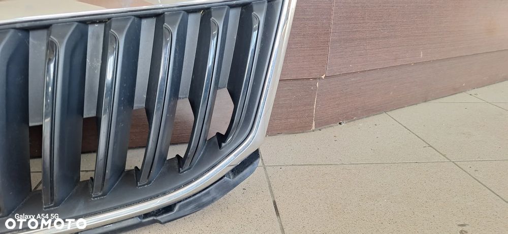 Skoda Octavia III Grill Atrapa Chłodnicy 5E0853653A - 10