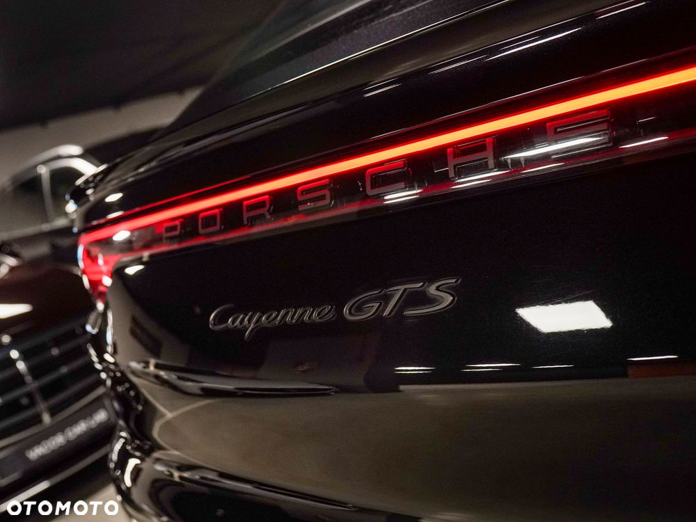 Porsche Cayenne - 2