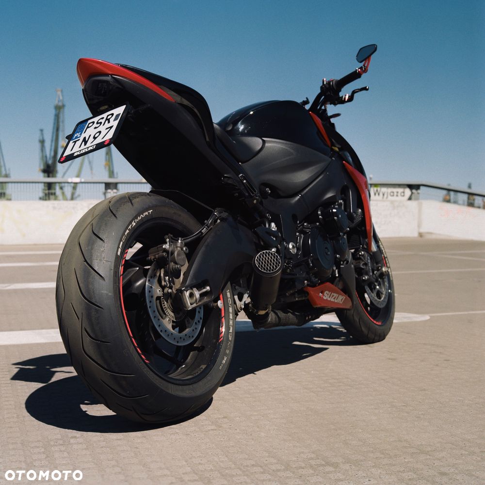 Suzuki GSX 1000 - 21