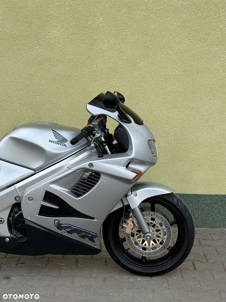Honda VFR - 6