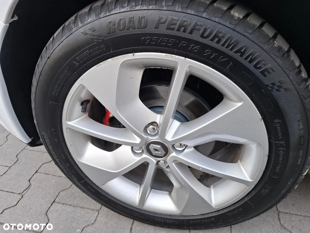 Renault Clio - 22