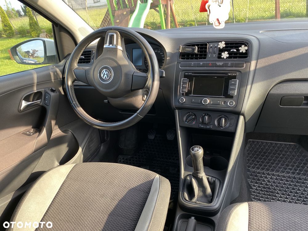 Volkswagen Polo - 2