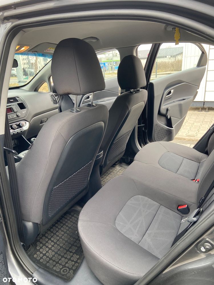 Kia Rio 1.4 EX - 10
