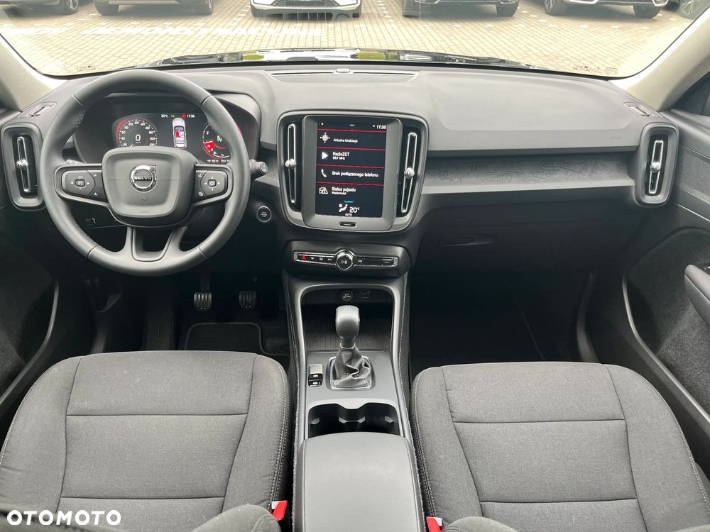 Volvo XC 40 T2 Momentum - 11