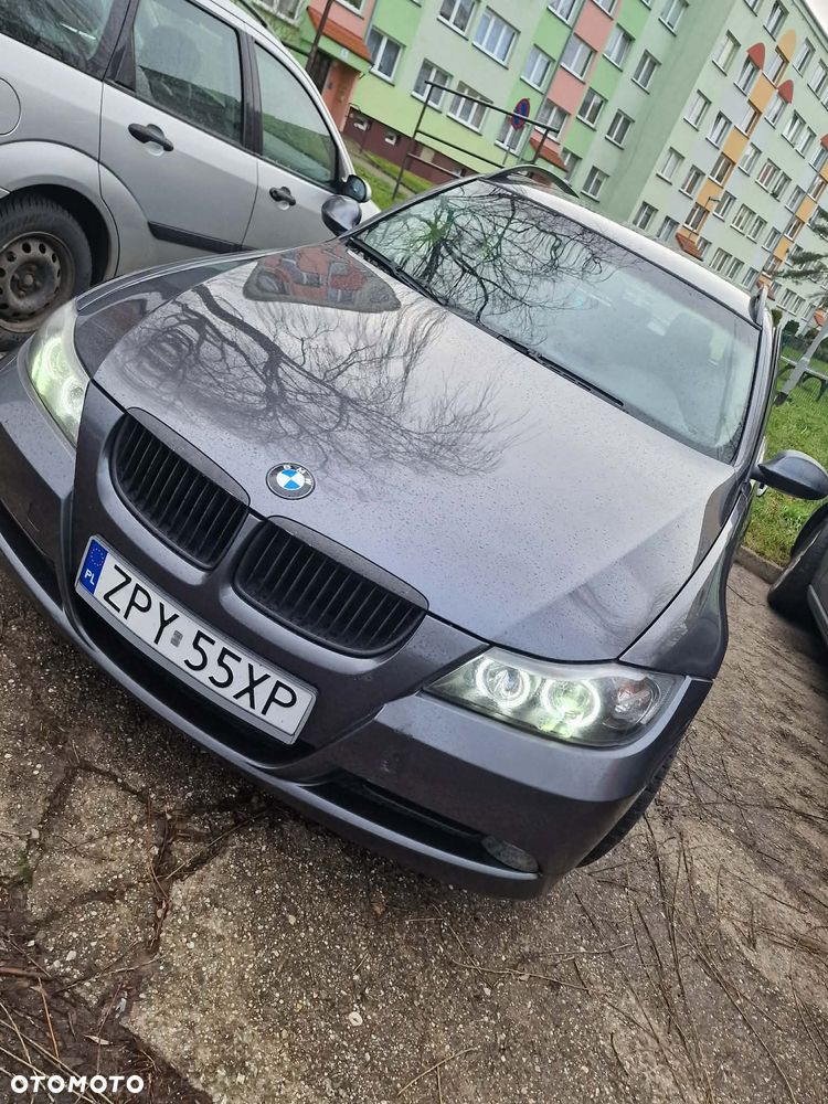BMW Seria 3 318i - 1