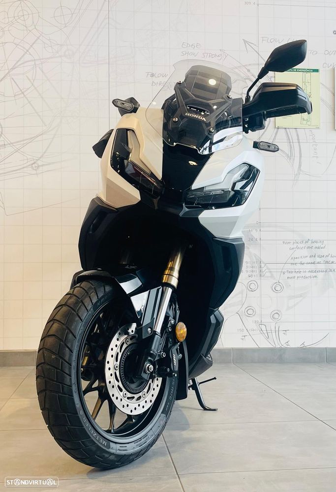 Honda ADV 350 - 4