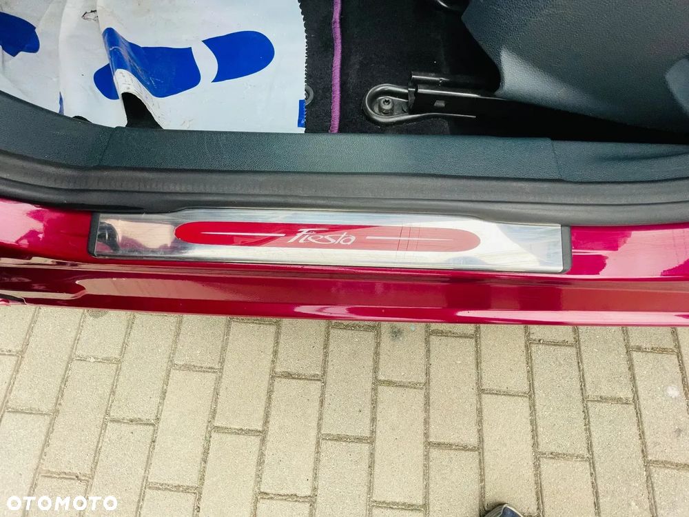 Ford Fiesta 1.6 Ti-VCT Titanium - 24