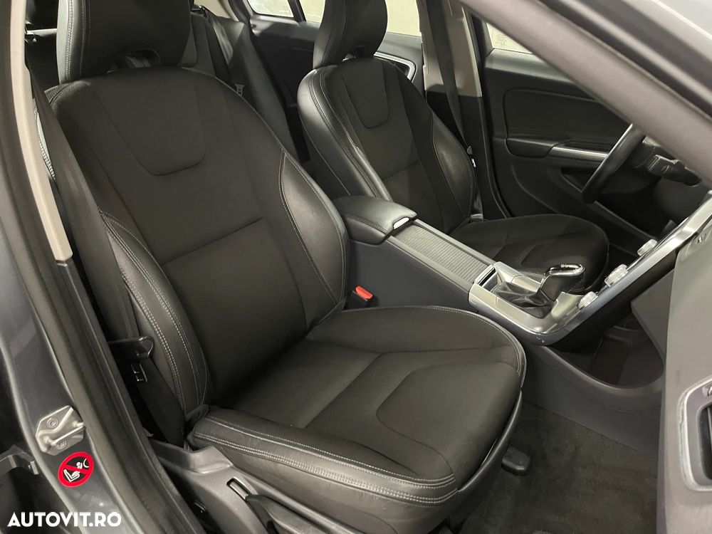 Volvo S60 D3 Geartronic Momentum - 10