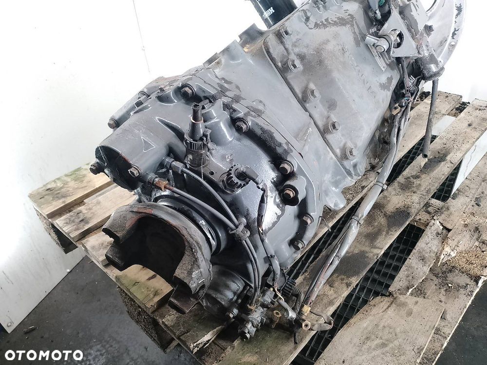 SKRZYNIA BIEGÓW CIĘŻAROWA SCANIA P124 GR900 11.7 D - 3