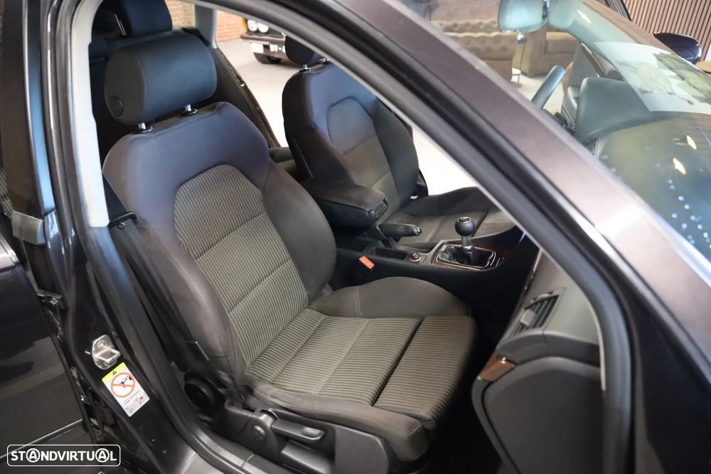 Audi A4 Avant 2.0 TDi S-line - 23