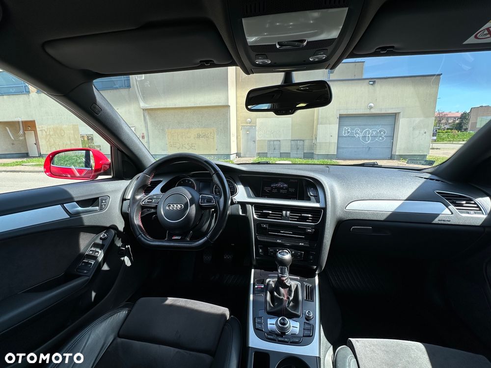 Audi A4 Limousine 1.8 TFSI S line Sportpaket - 28