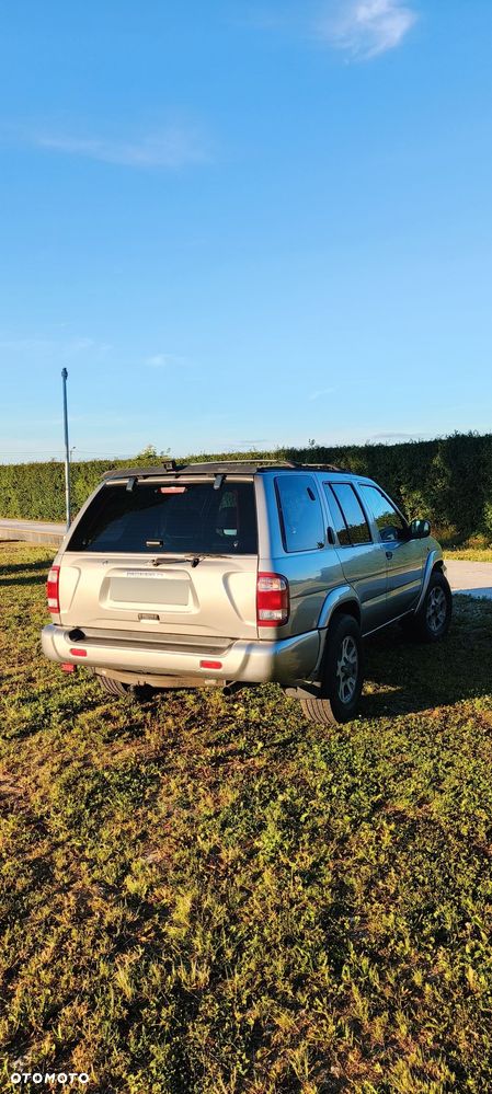 Nissan Pathfinder 3.5 V6 - 3