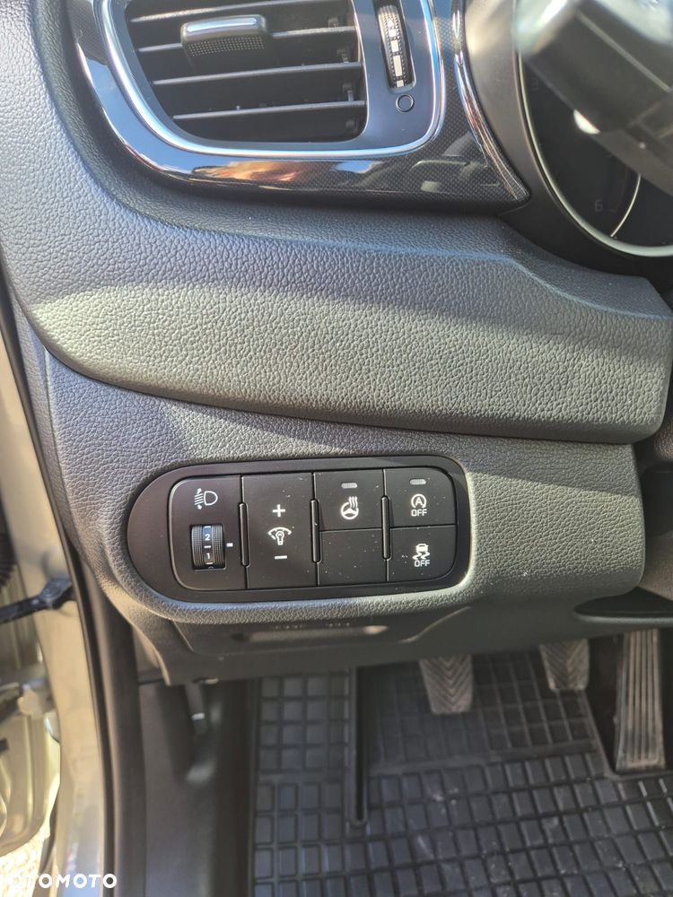 Kia Carens 1.7 CRDi L 7os - 4