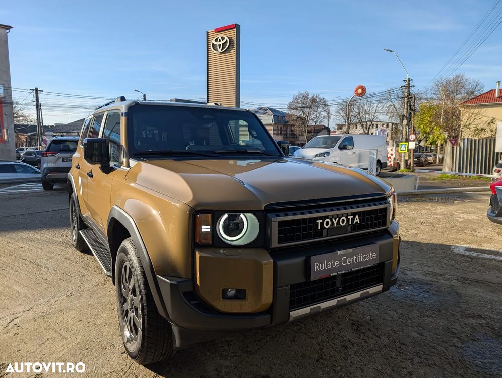 Toyota Land Cruiser - 1