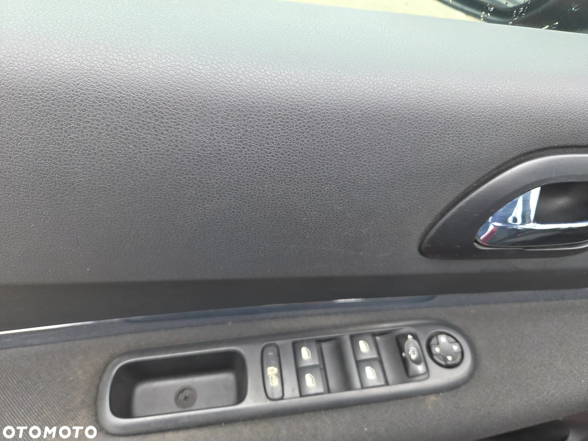 Peugeot 5008 - 16