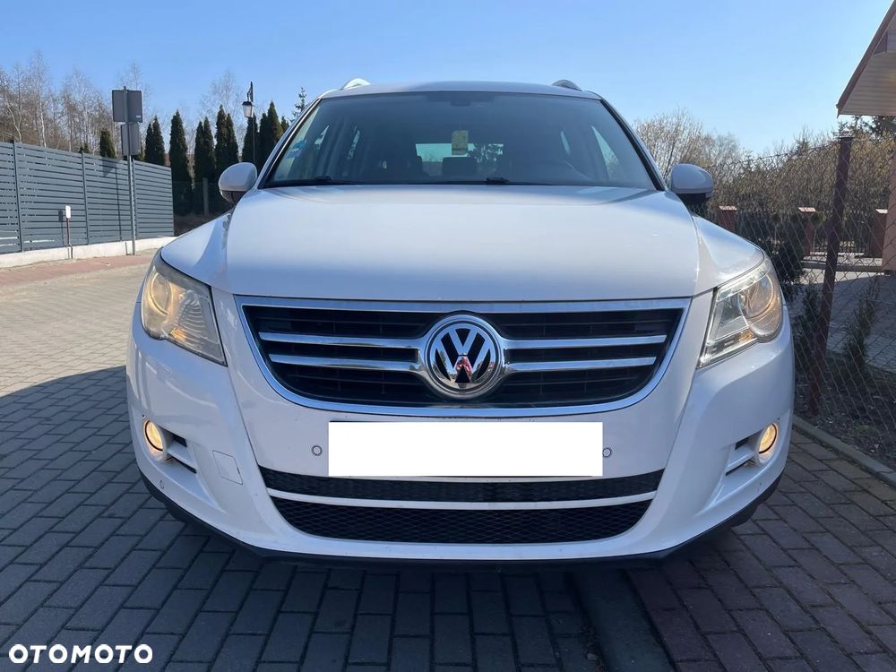 Volkswagen Tiguan 2.0 TDI DPF BlueMotion Technology Sport & Style - 38