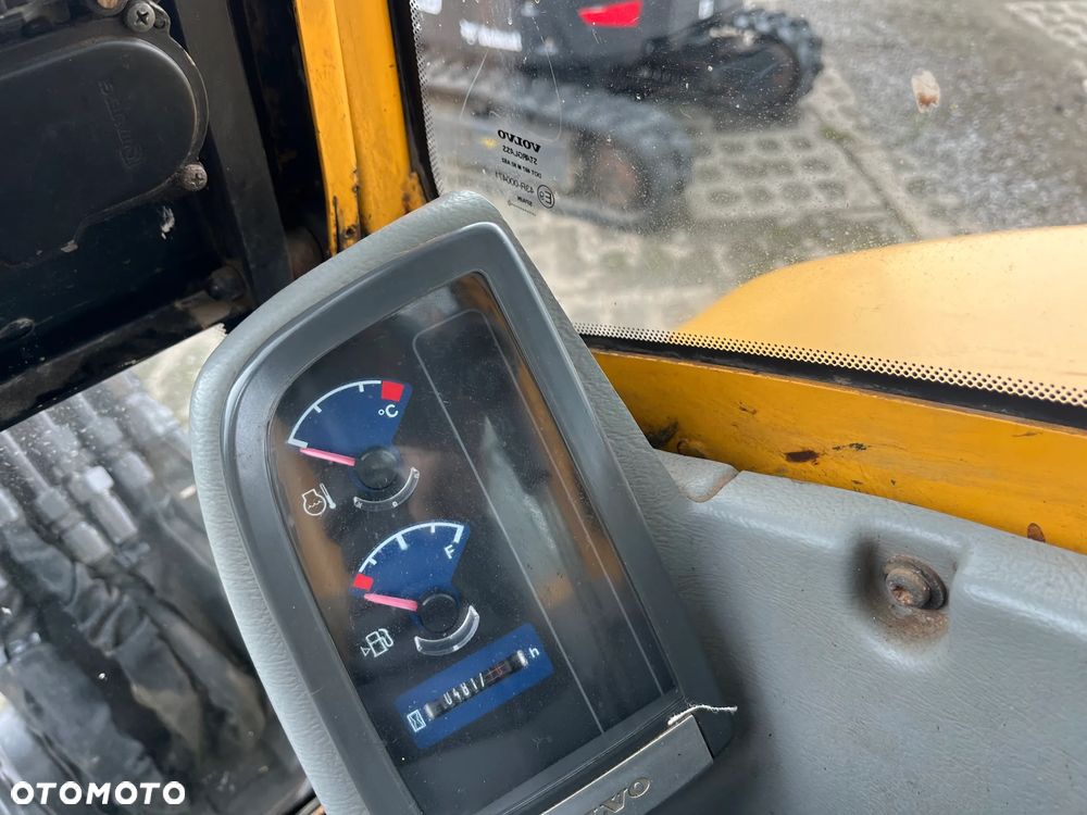 Volvo ECR28 - 8