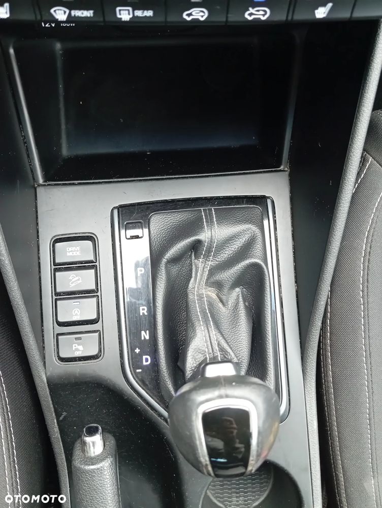 Hyundai Tucson blue 1.7 CRDi 2WD DCT Premium - 13