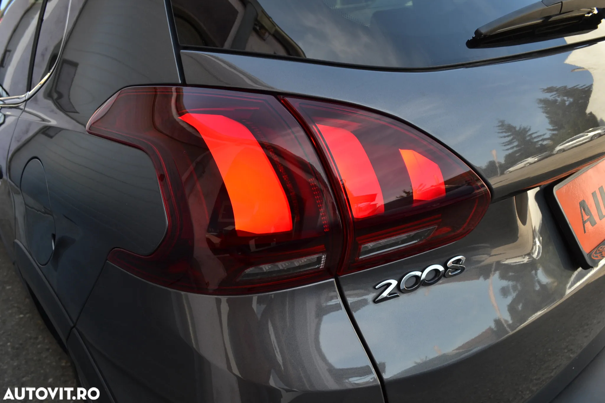 Peugeot 2008 PureTech 130 Stop&Start EAT6 Allure - 27