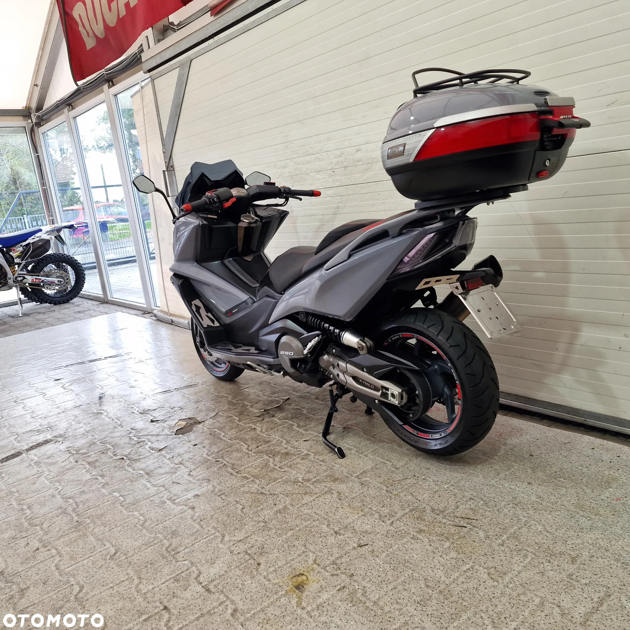 Kymco AK 550 - 3