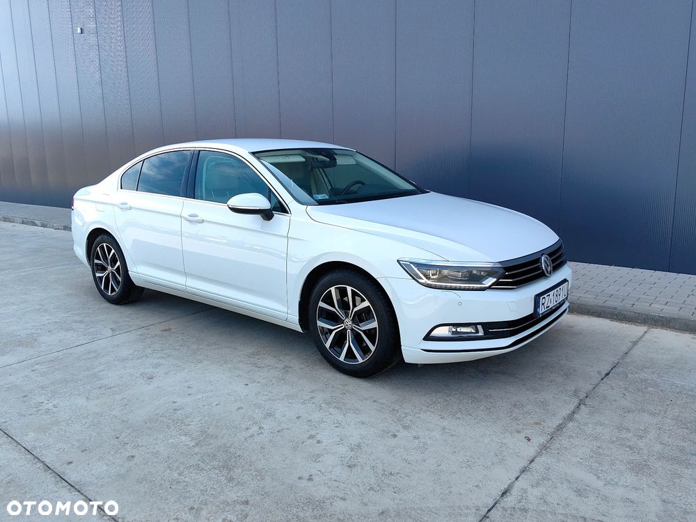 Volkswagen Passat 1.4 TSI BMT Comfortline - 1
