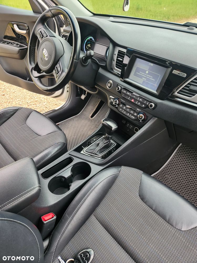 Kia Niro 1.6 GDI Hybrid L - 10