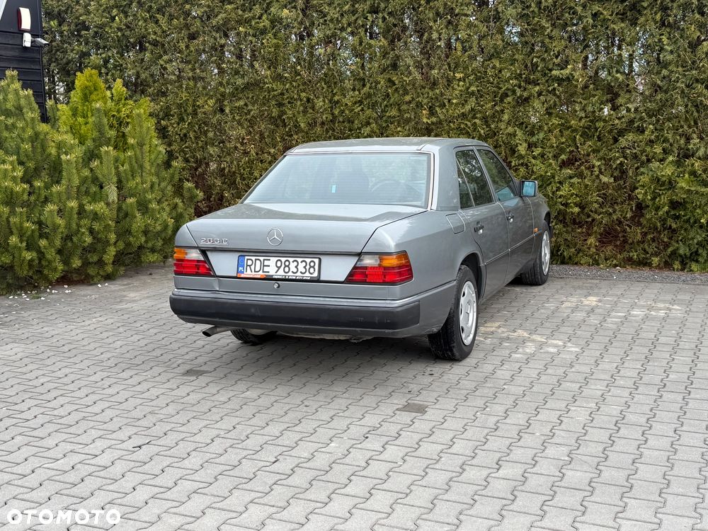 Mercedes-Benz W124 (1984-1993) - 4